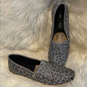 TOMS Women's Sparkle Leopard Flats - Gray and Brown